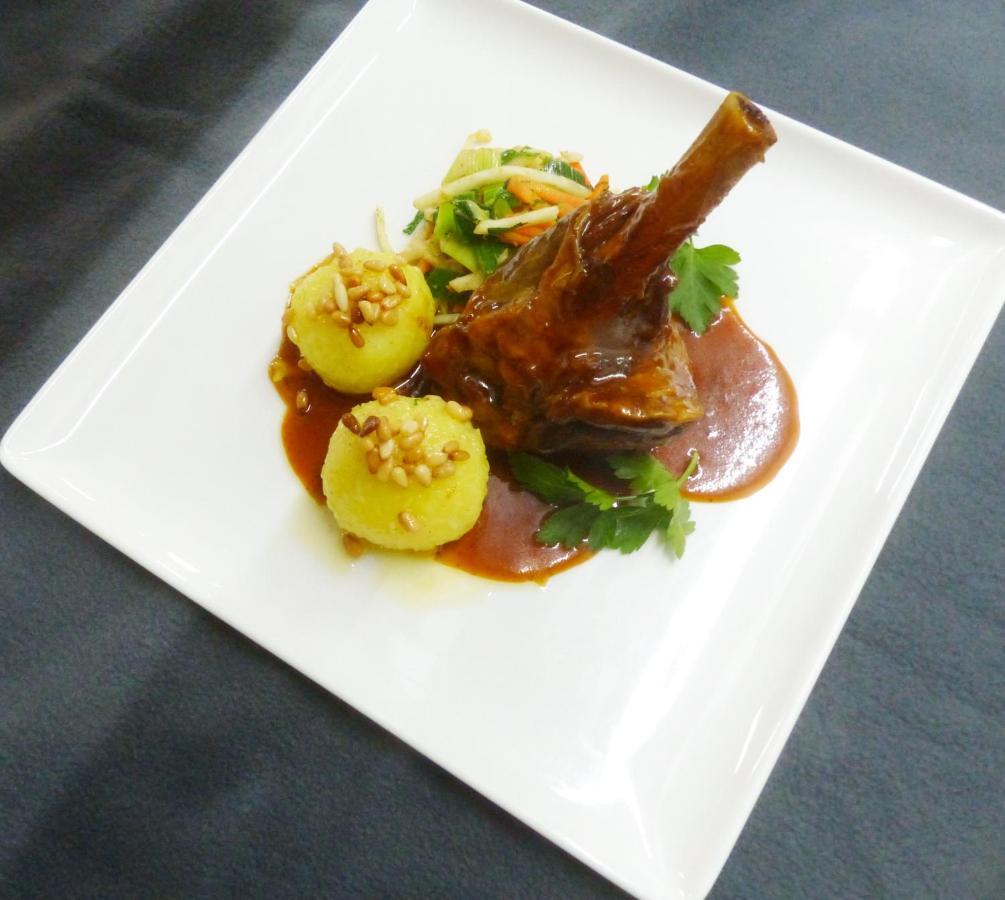 Hotel Restaurant Zehn-Brunnen Renningen Zewnętrze zdjęcie