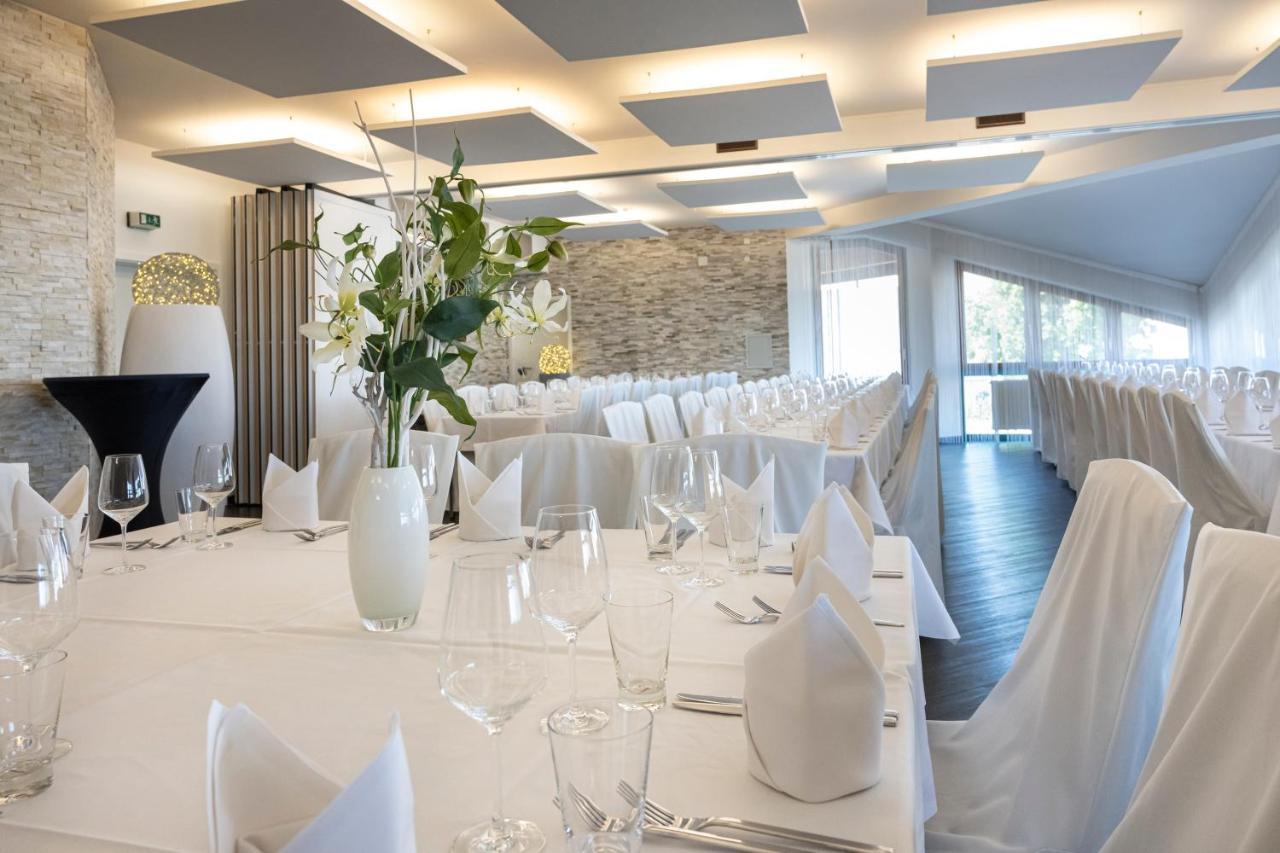 Hotel Restaurant Zehn-Brunnen Renningen Zewnętrze zdjęcie