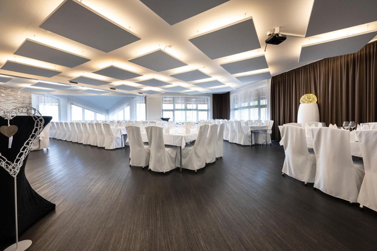 Hotel Restaurant Zehn-Brunnen Renningen Zewnętrze zdjęcie