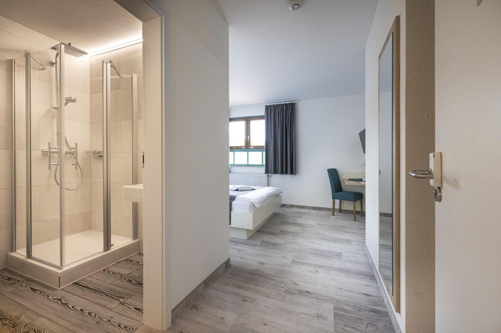 Hotel Restaurant Zehn-Brunnen Renningen Zewnętrze zdjęcie