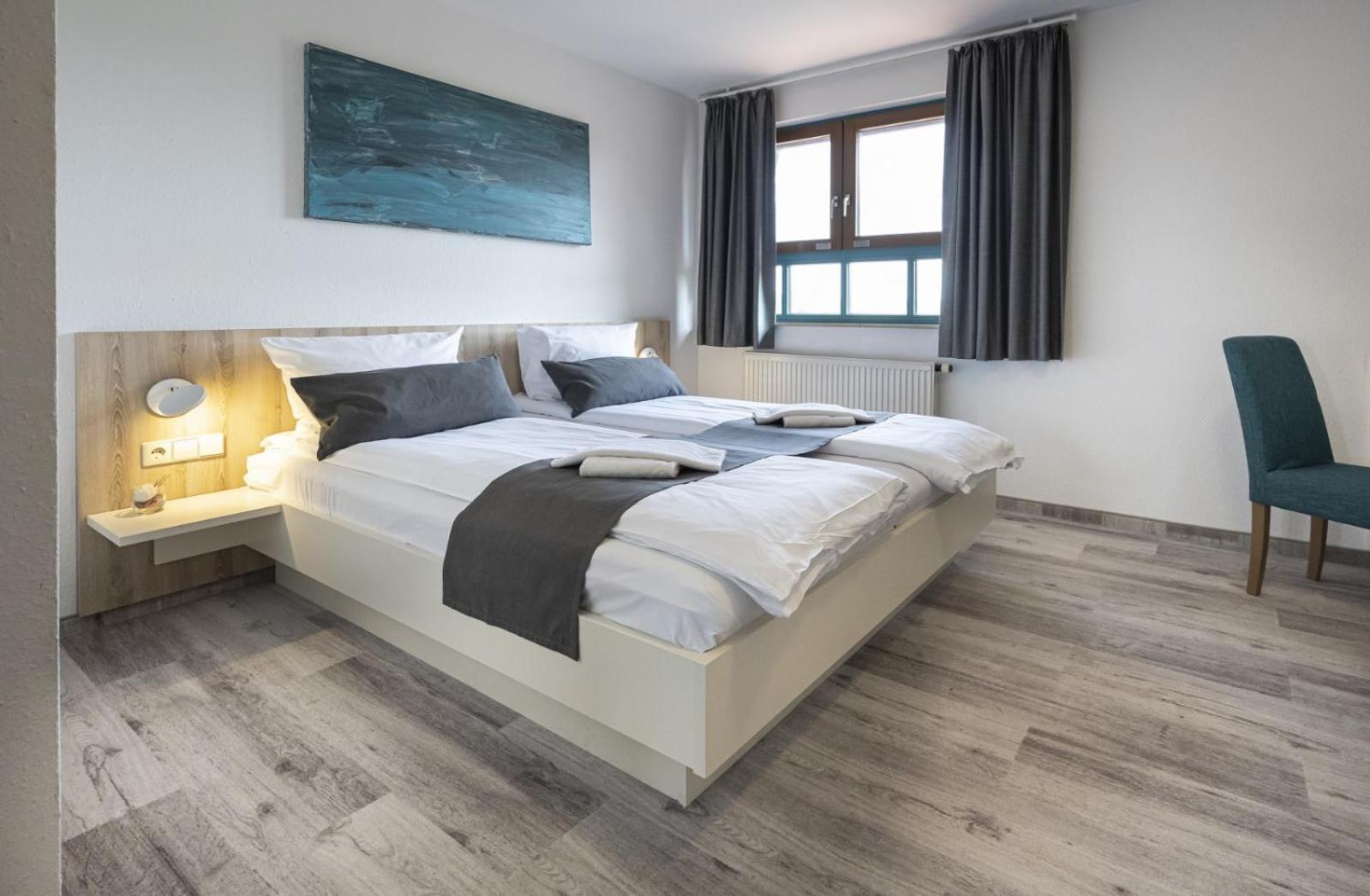 Hotel Restaurant Zehn-Brunnen Renningen Zewnętrze zdjęcie
