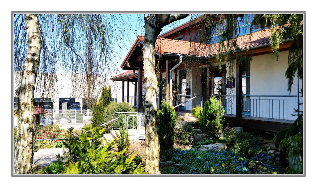 Hotel Restaurant Zehn-Brunnen Renningen Zewnętrze zdjęcie